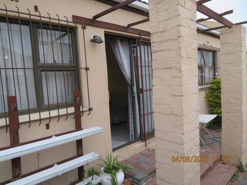 2 Bedroom Property for Sale in Silver Oaks Western Cape